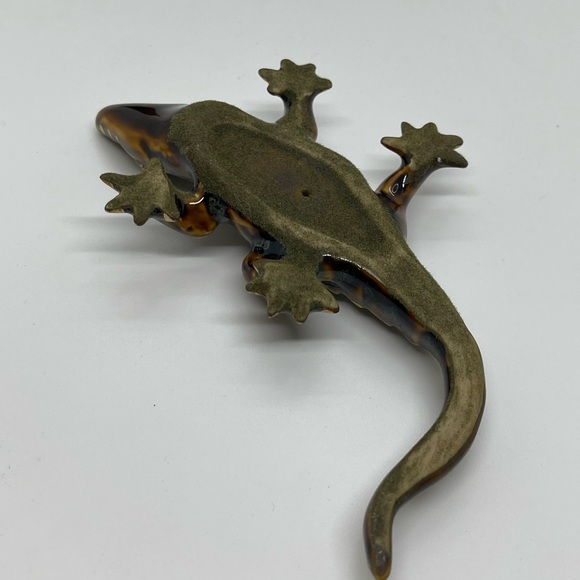 Golden Pond Collection by GREEN TREE Aligator - Picture 7 of 9